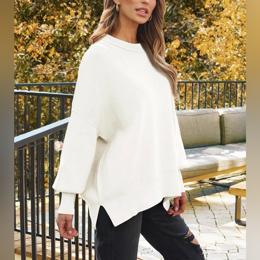 Women’s oversized batwing sweater - Picture 2 of 4